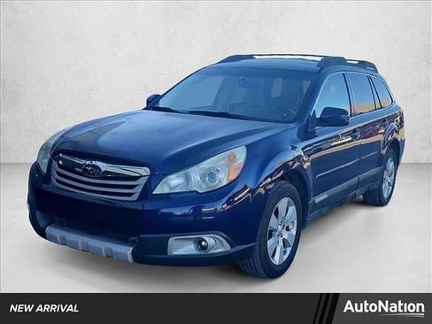 Used 2011 Subaru Outback 2.5i Limited image 1