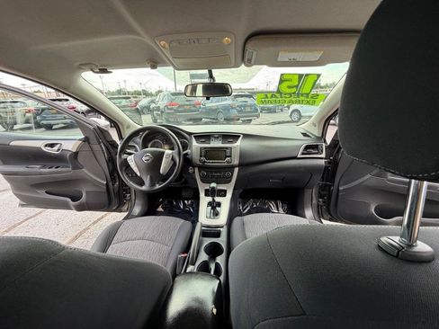 Used 2015 Nissan Sentra SV FWD image 17
