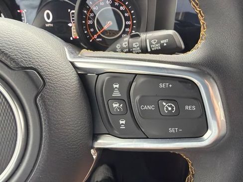 Used 2024 Jeep Wrangler Unlimited Sahara w/ Technology Group AWD/4WD image 16