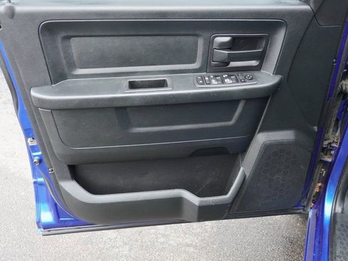 Used 2017 RAM 1500 Express image 10