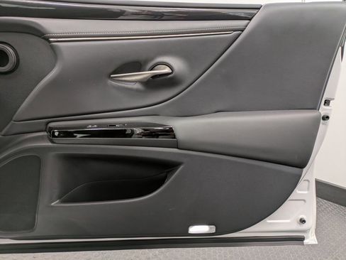 Used 2022 Lexus ES 350 w/ Accessory Package 2 image 26