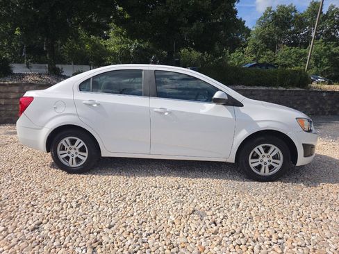 Used 2014 Chevrolet Sonic LT FWD image 7