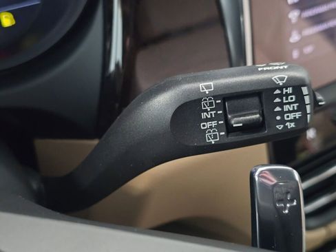 New 2026 Porsche Macan image 38