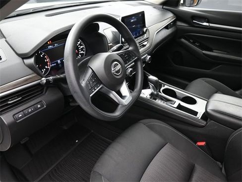 Certified 2023 Nissan Altima 2.5 SV image 18