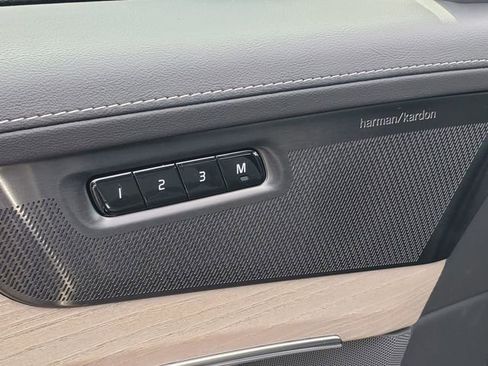New 2026 Volvo XC90 B6 Plus w/ Protection Package Premier AWD/4WD image 11