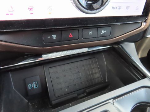 Used 2024 Ford F150 Lightning Lariat image 29