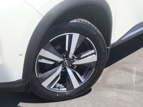 Used 2023 Nissan Rogue SL w/ SL Premium Package AWD/4WD image 17