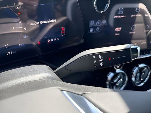 New 2025 Chevrolet Blazer EV LT image 29