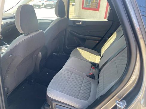 Used 2021 Ford Escape SE FWD image 12