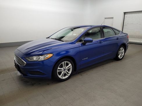 Used 2018 Ford Fusion S image 2