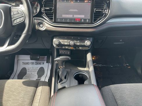 Used 2025 Dodge Durango GT AWD/4WD image 13