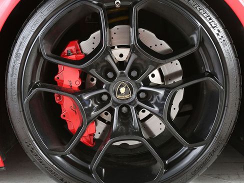 Used 2017 Lamborghini Huracan LP 580-2 RWD image 6