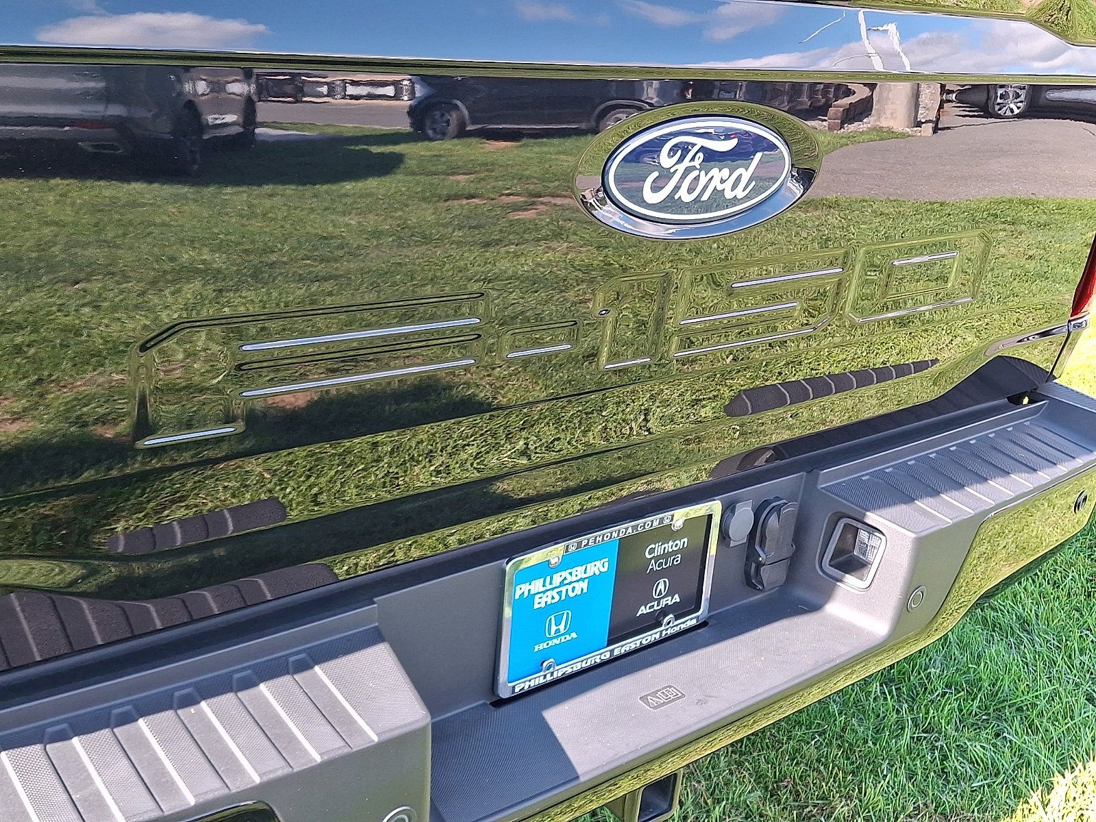 Used 2025 Ford F150 STX w/ Equipment Group 200A AWD/4WD image 32