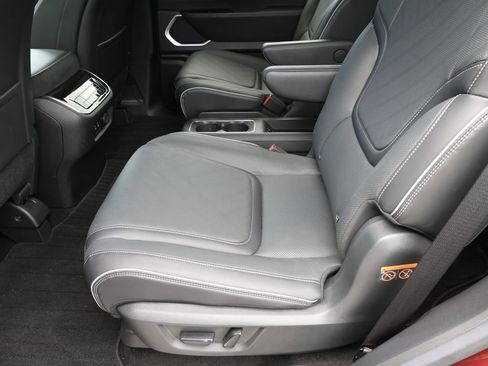 Used 2025 INFINITI QX80 Luxe RWD image 21