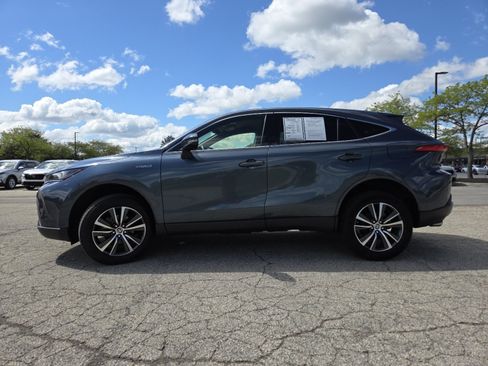 Used 2021 Toyota Venza LE AWD/4WD image 17