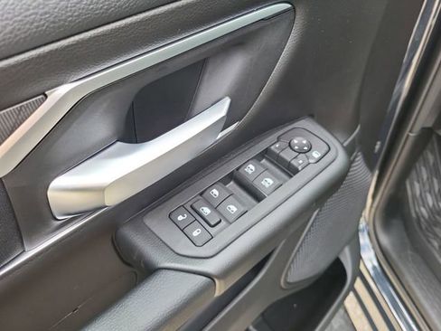 New 2026 RAM 1500 4x4 Crew Cab image 15