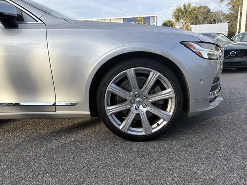 Used 2018 Volvo S90 T6 Inscription w/ Convenience Package image 13