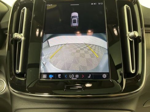 Used 2023 Volvo XC40 B5 Plus w/ Driver Assist Package AWD/4WD image 26