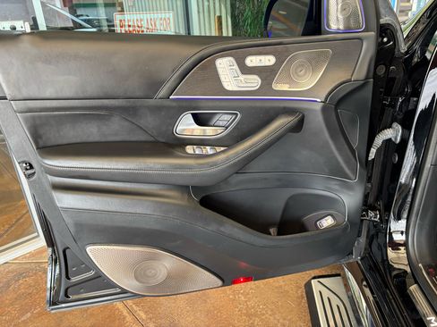 Used 2023 Mercedes-Benz Maybach GLS 600 4MATIC image 24
