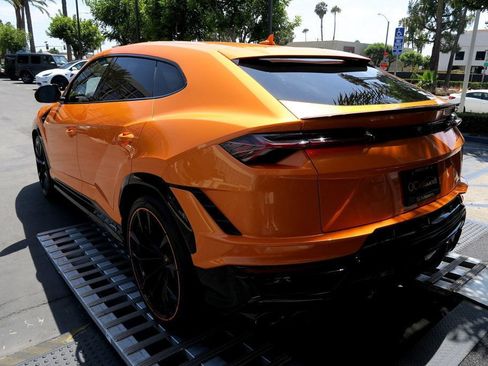 Used 2024 Lamborghini Urus S AWD/4WD image 45