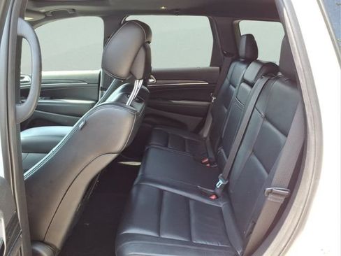 Used 2019 Jeep Grand Cherokee Limited AWD/4WD image 11