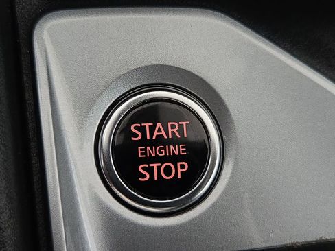 Used 2025 Nissan Altima 2.5 SV FWD image 22