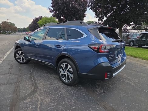Used 2020 Subaru Outback Limited AWD/4WD image 12