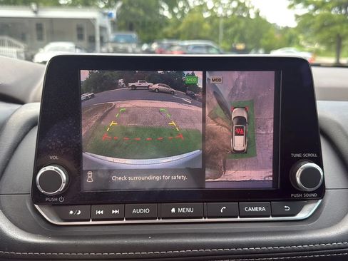 Used 2021 Nissan Rogue SV FWD image 34
