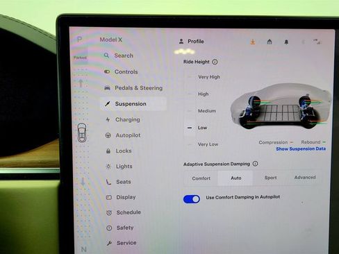 Used 2024 Tesla Model X image 17