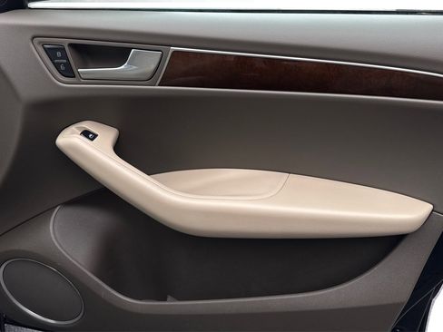 Used 2011 Audi Q5 2.0T Premium Plus image 46