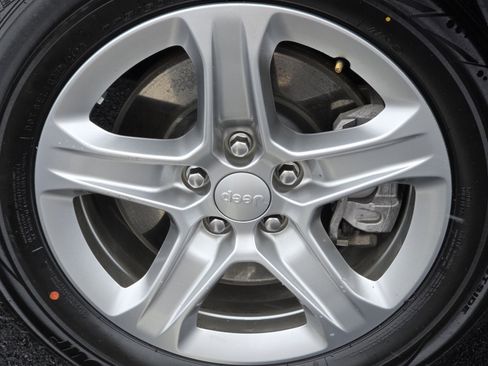 Used 2023 Jeep Compass Latitude w/ Convenience Group image 9