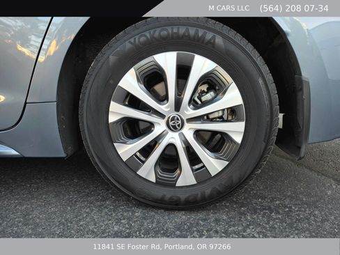 Used 2022 Toyota Corolla LE FWD image 12