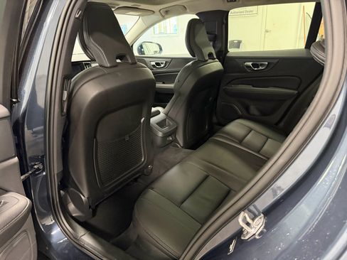 Used 2020 Volvo V60 T5 Cross Country w/ Protection Package Premier image 25