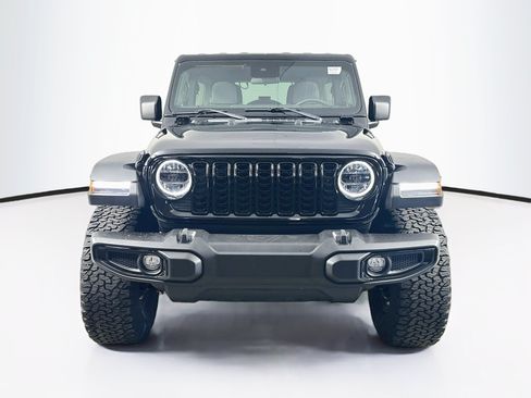 Used 2024 Jeep Wrangler Unlimited Sport AWD/4WD image 2