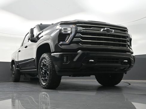 Used 2024 Chevrolet Silverado 2500 High Country w/ Midnight Edition AWD/4WD image 36