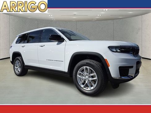 New 2025 Jeep Grand Cherokee L Laredo image 1