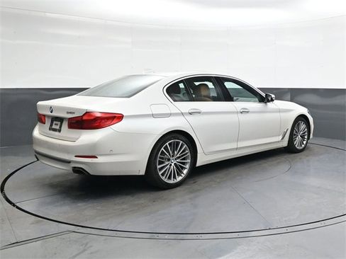 Used 2018 BMW 540i image 4