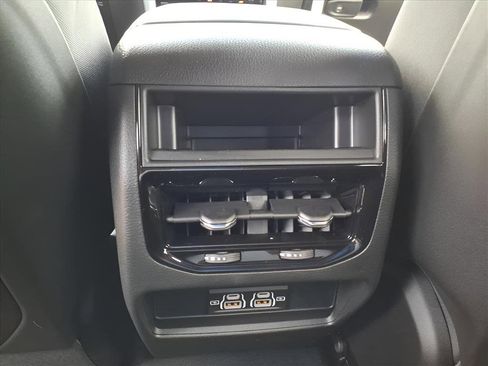 New 2025 Jeep Grand Cherokee Laredo X image 12