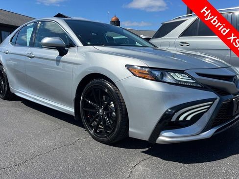 Used 2023 Toyota Camry XSE image 11