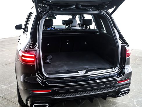 Used 2024 Mercedes-Benz GLB 250 image 24