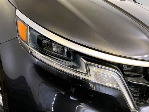 Used 2023 Kia Carnival LX FWD image 52