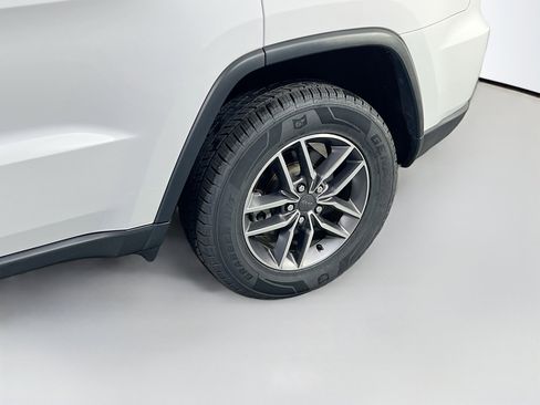 Used 2022 Jeep Grand Cherokee Limited w/ Trailer Tow Group IV image 30