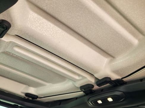 Used 2024 Jeep Gladiator Rubicon image 25