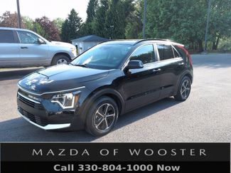 Used 2023 Kia Niro EX FWD video 1