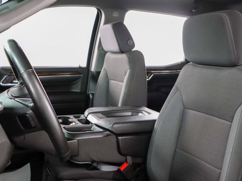 Used 2024 GMC Sierra 1500 SLE image 25