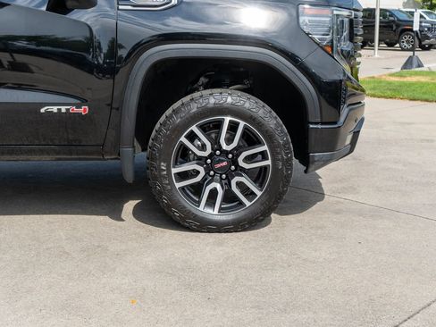 Used 2022 GMC Sierra 1500 AT4 w/ AT4 Premium Package AWD/4WD image 39