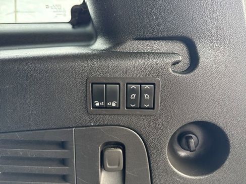 Used 2020 Cadillac Escalade ESV Premium Luxury w/ LPO, Radiant Package image 16