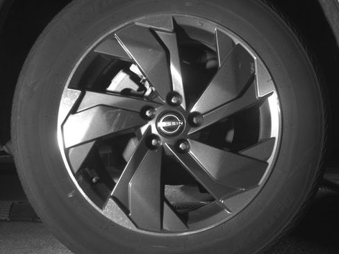 Used 2025 Nissan Rogue SV AWD/4WD image 15