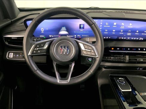 Used 2025 Buick Enclave Preferred FWD image 37