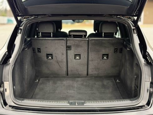 Used 2018 Porsche Macan Sport Edition image 50